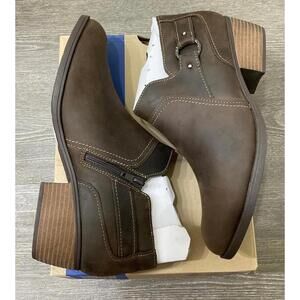 Clarks Collection Charleton Grace Taupe Buckled Leather Ankle Boots Women Size 9